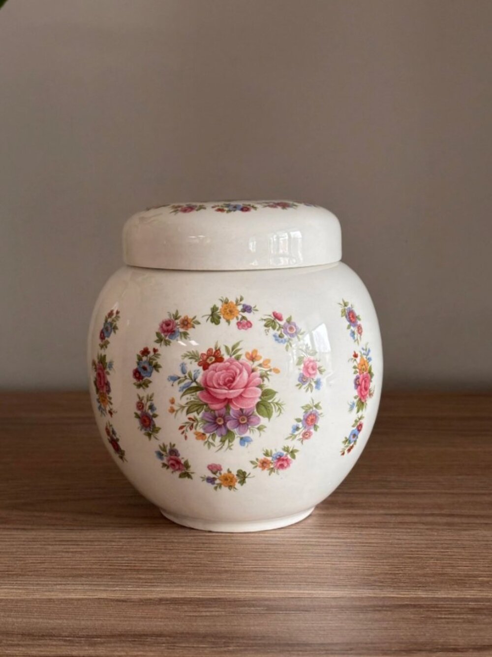 Vintage Sadler Ginger Jar Pink Roses and Flowers